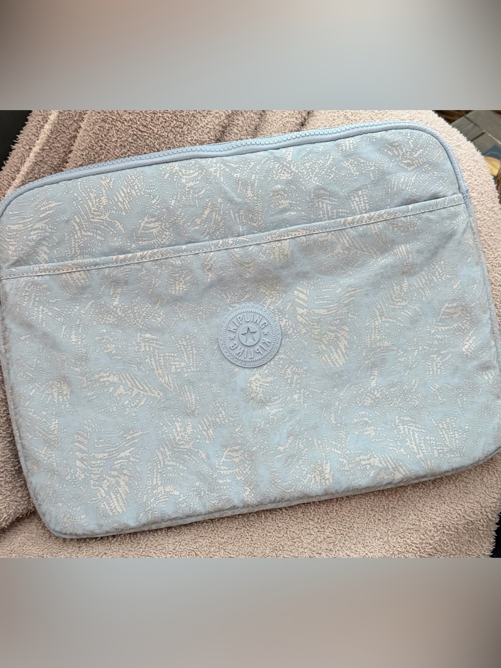 Kipling Padded Laptop Sleeve!! Blue/Silver, Like New!!